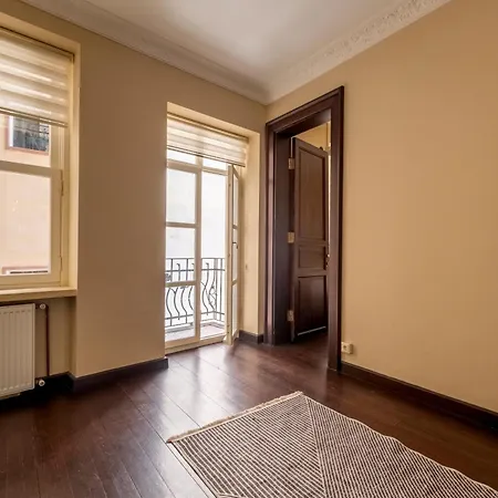 Spacious 3 Bedrooms 2 Bathrooms اسطنبول