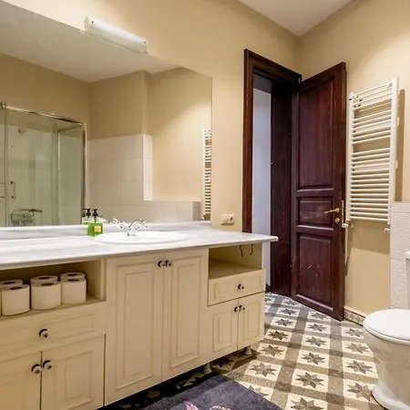 Spacious 3 Bedrooms 2 Bathrooms Istanbul