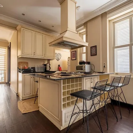 Spacious 3 Bedrooms 2 Bathrooms Istanbul