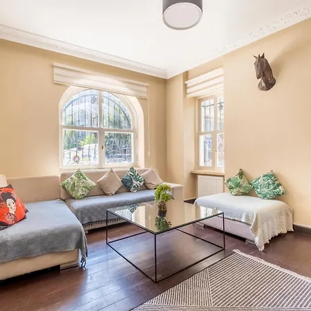 Spacious 3 Bedrooms 2 Bathrooms Apartment Istanbul
